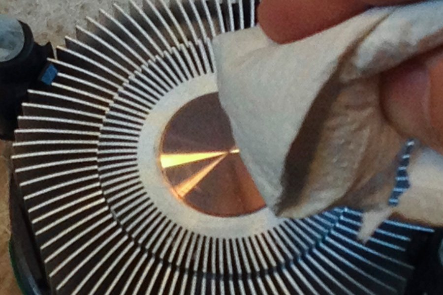 Clean up your CPU heatsink