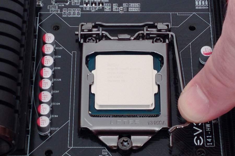 CPU locking lever closed.