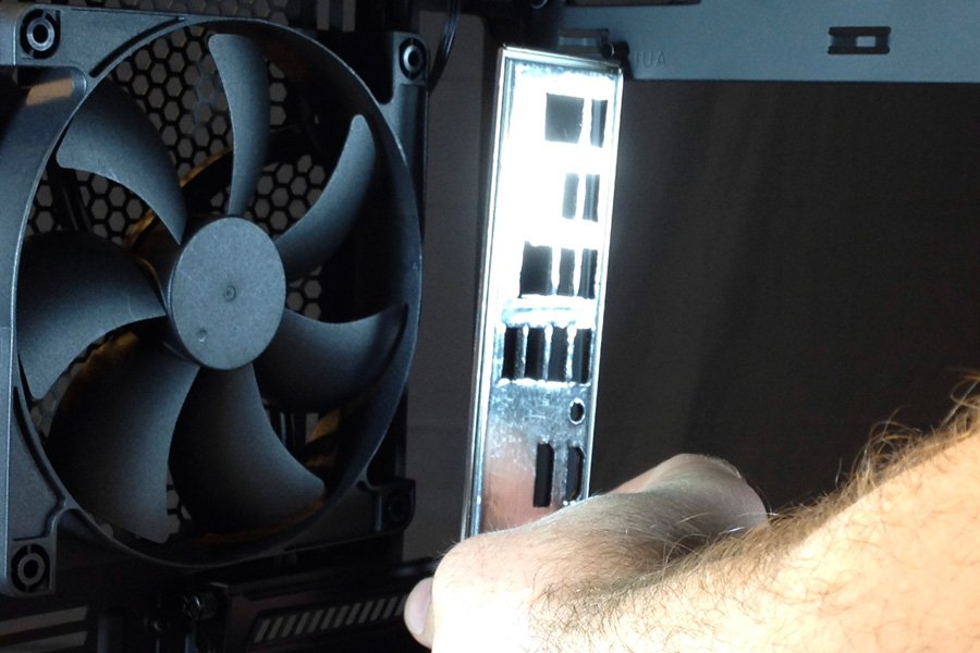 I/O shield installation.