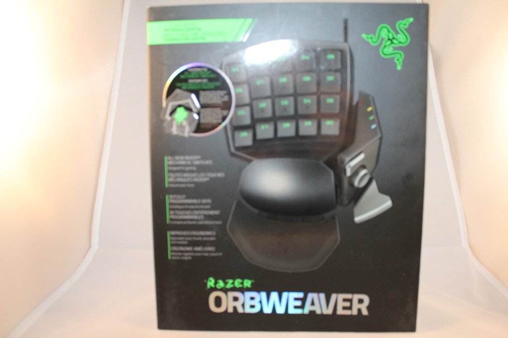 Razer Orbweaver Elite Mechanical PC Gaming Keypad Package